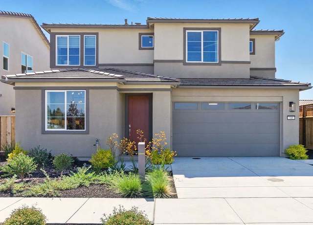 Property at 106 Dogwood Ct, Hollister, CA 95023, 4 beds, 3 baths