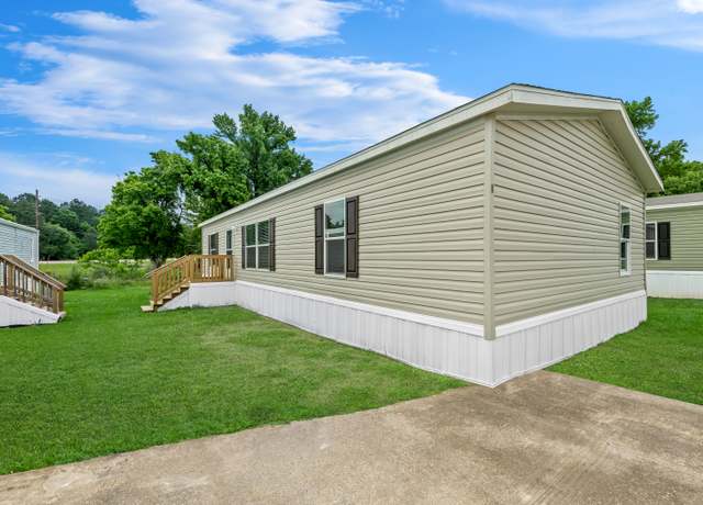 Property at 6201 W Bert Kouns Industrial Loop #36, Shreveport, LA 71129, 3 beds, 2 baths