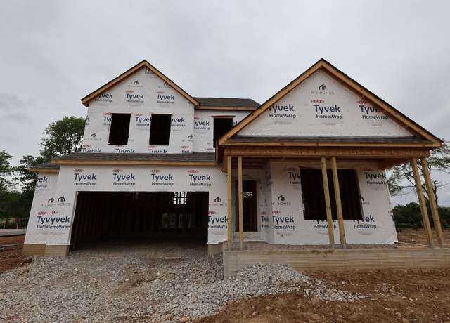 Property at 328 Cherry Hills Rd, Commercial Point, OH 43116, 4 beds, 2.5 baths
