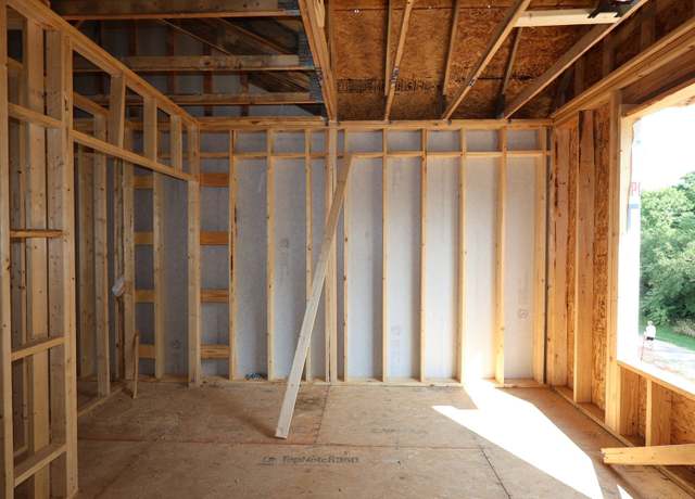 Property at 5640 Ohio Trl, Green Township, OH 45248, 3 beds, 2.5 baths