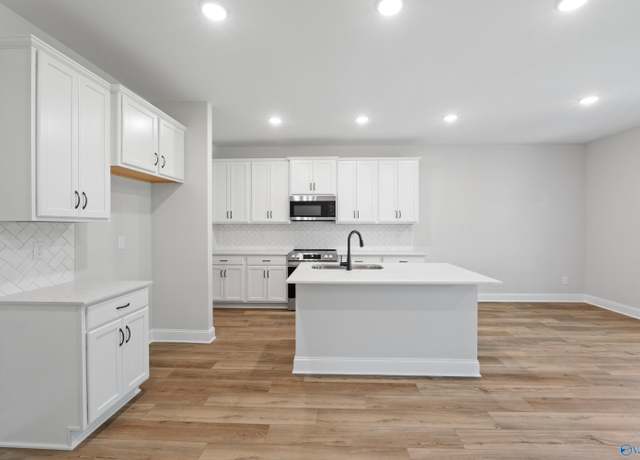 Property at 1746 Stampede Cir, Huntsville, AL 35803, 3 beds, 2.5 baths