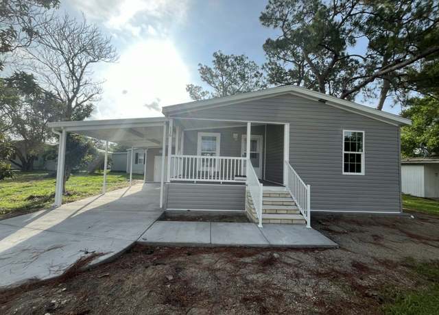 Property at Venice Plan, Leesburg, FL 34788, 2 beds, 2 baths