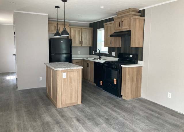 Property at 4303 75th St #37, Kenosha, WI 53142, 2 beds, 2 baths