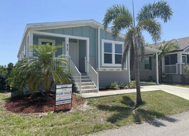 Property at 912 Freeport Ave, Venice, FL 34285, 2 beds, 2 baths