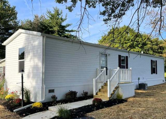 Property at 8880 Turkey Ridge Rd, Breinigsville, PA 18031, 2 beds, 2 baths