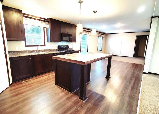 Property at 9623 Cape Cod Dr #1325, Fair Haven, MI 48023, 4 beds, 2 baths