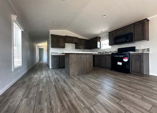 Property at 9717 NW 10th St #118, Oklahoma City, OK 73127, 2 beds, 2 baths