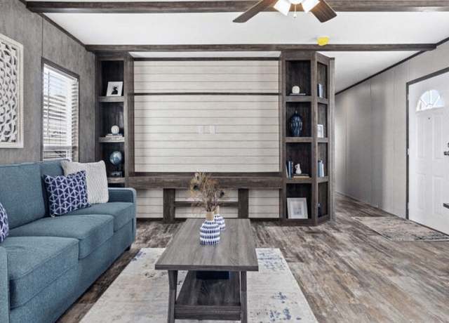 Property at 123 Betty St, Conroe, TX 77301, 3 beds, 2 baths