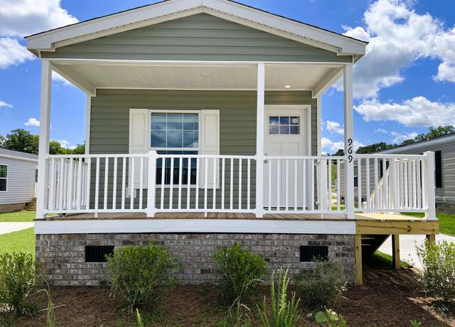 Property at 969 Atlanta Dr, Spartanburg, SC 29306, 3 beds, 2 baths