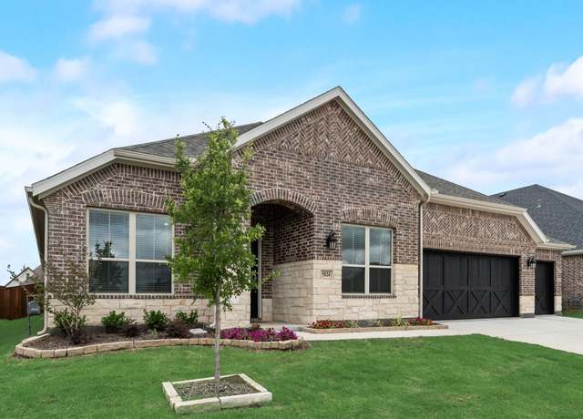 Property at 5824 Halton Dr, Aubrey, TX 76227, 4 beds, 3.5 baths
