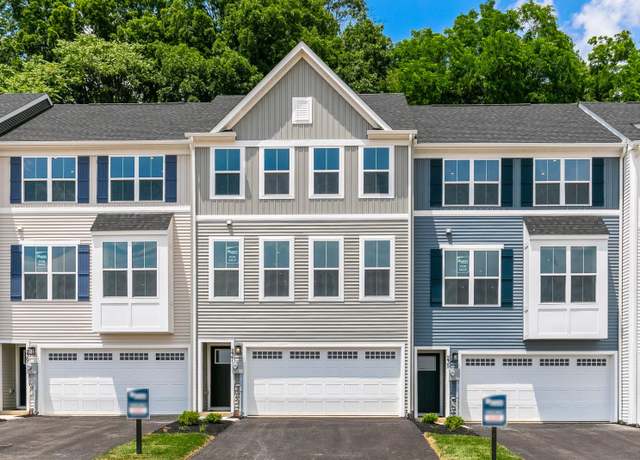 Property at 237 Summerfield Dr, Hanover, PA 17350, 3 beds, 3 baths