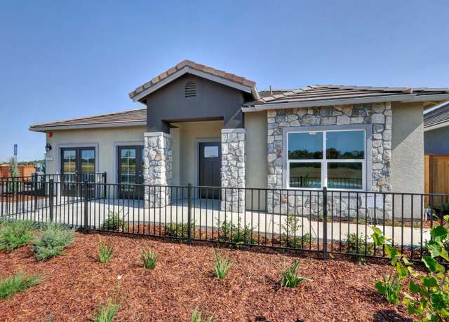 Property at 1129 Nicklaus Rd, Galt, CA 95632, 2 beds, 2.5 baths