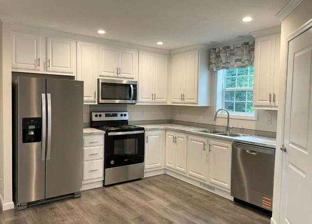 Property at 8970 Breinig Run Cir, Breinigsville, PA 18031, 3 beds, 2 baths