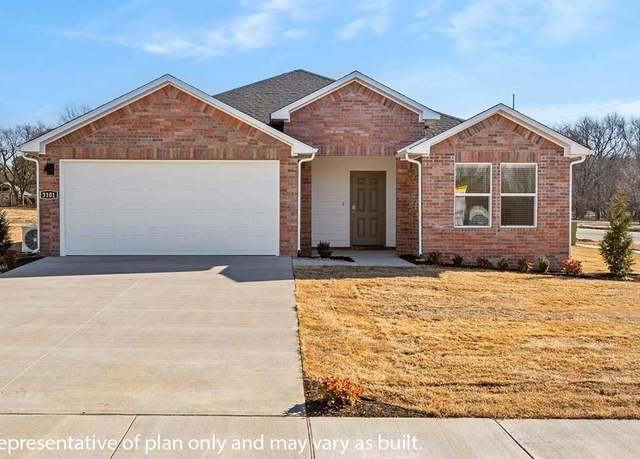 Property at 3010 Laredo Ln, Bentonville, AR 72712, 3 beds, 2 baths