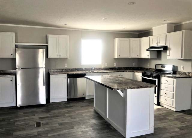 Property at 46645 Le Grande Boulevard Site #966, Macomb, MI 48044, 3 beds, 2 baths
