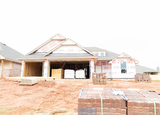 Property at 3232 Porter Dr, Edmond, OK 73012, 4 beds, 2 baths