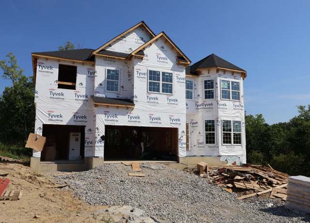 Property at 4033 Trailside Dr, Green Township, OH 45248, 4 beds, 3.5 baths