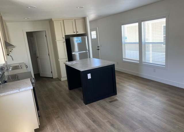 Property at 2060 N Center St #411, Mesa, AZ 85201, 3 beds, 2 baths