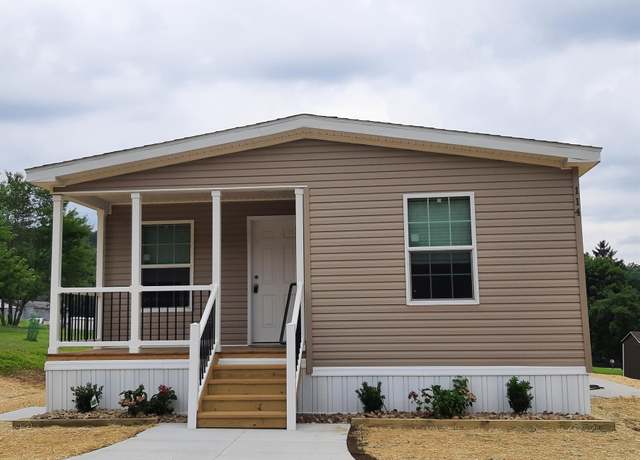 Property at 114 Trinidad St, Butler, PA 16002, 3 beds, 2 baths