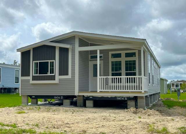 Property at 5644 Woodford St, Brooksville, FL 34601, 3 beds, 2 baths