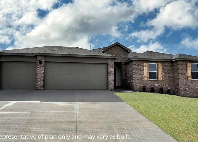 Property at 8001 E Sugarloaf St, Siloam Springs, AR 72761, 4 beds, 2 baths