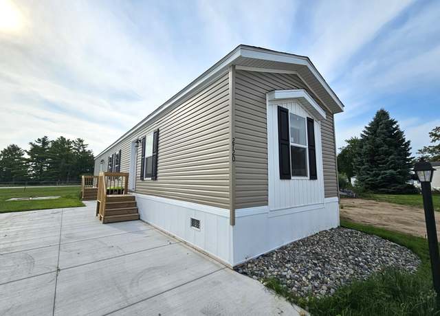 Property at 2720 E Robin Dr, Saginaw, MI 48601, 2 beds, 2 baths