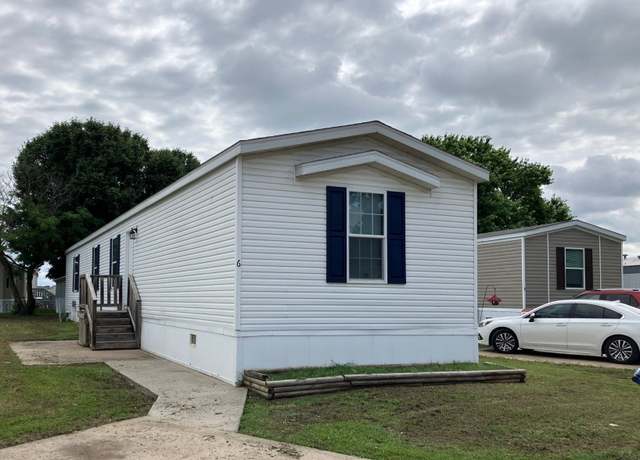 Property at 6 Apache Dr Unit A006, Wichita, KS 67219, 3 beds, 2 baths