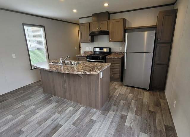 Property at 6594 S Kimberly Dr, Holly, MI 48442, 3 beds, 2 baths