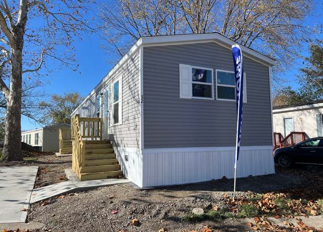 Property at 32 Forsythia Dr Unit F32, Belton, MO 64012, 3 beds, 2 baths