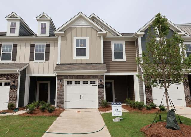 Property at 3209 Lilac Grove Dr, Charlotte, NC 28269, 3 beds, 2.5 baths