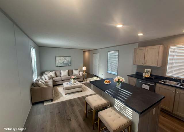 Property at 7171 W 60th St #13, Davenport, IA 52804, 3 beds, 2 baths