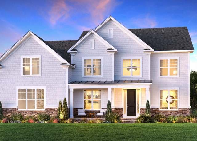 Property at 12 Old County Rd, Hudson, MA 01749, 5 beds, 5 baths