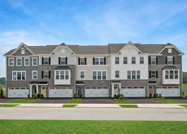 Property at 9275 Garden Dr, Olmsted Falls, OH 44138, 3 beds, 2.5 baths