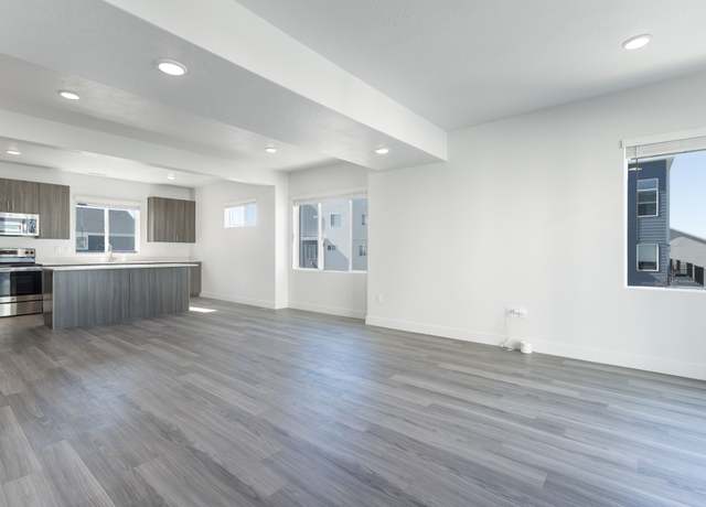 Property at 2336 W James Ln, West Haven, UT 84401, 3 beds, 2.5 baths
