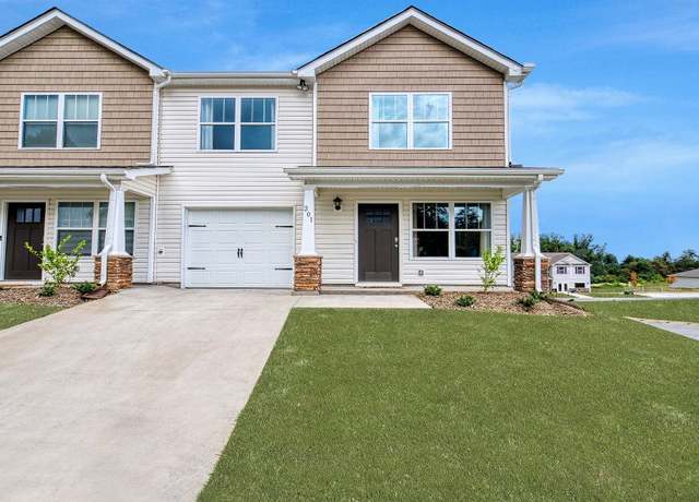 Property at 83 Clear Creek Ln, Waynesville, NC 28785, 3 beds, 2.5 baths