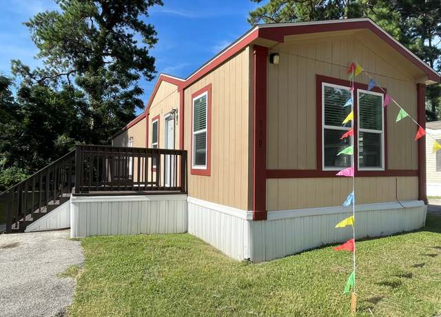 Property at 330 Sara Ln, Huntsville, TX 77340, 2 beds, 2 baths
