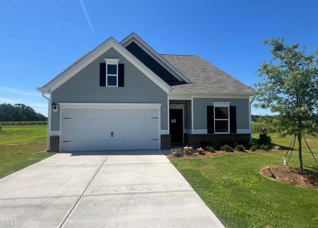 Property at 14 E American Marigold Dr, Benson, NC 27504, 3 beds, 2.5 baths