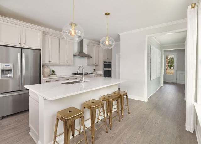 Property at 706 Coral Bells Ln, Summerville, SC 29486, 2 beds, 2 baths