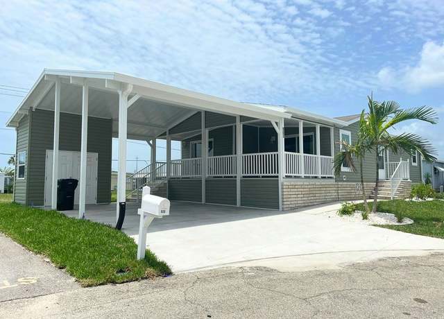Property at 903 Desirade W, Venice, FL 34285, 2 beds, 2 baths