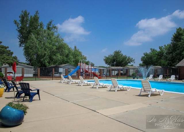 Property at 9717 NW 10th St #234, Oklahoma City, OK 73127, 3 beds, 2 baths