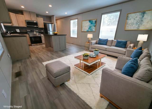 Property at 1816 SW 15th, Lincoln, NE 68522, 3 beds, 2 baths