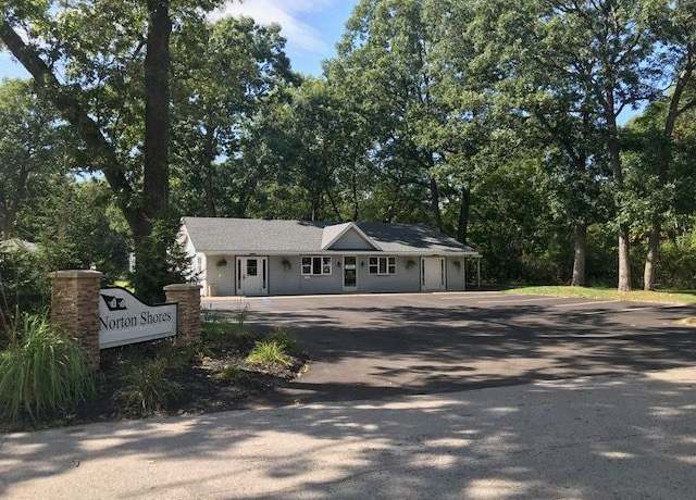 Property at 1484 Sarnia St, Norton Shores, MI 49444, 3 beds, 2 baths