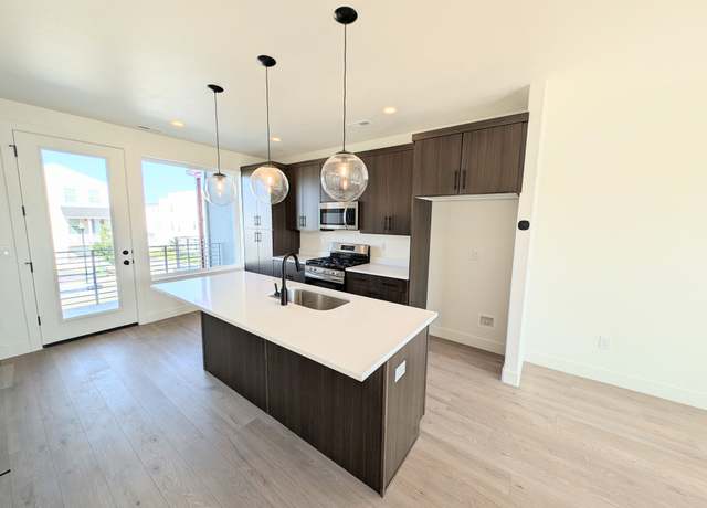 Property at 10654 S Cardinal Park Rd, South Jordan, UT 84009, 3 beds, 2.5 baths