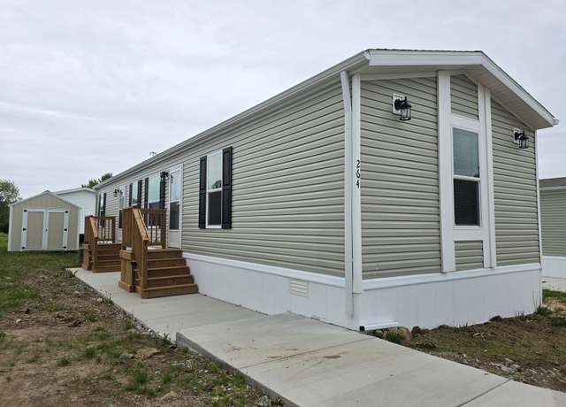 Property at 264 W Glengarry Ct Plan, Highland, MI 48357, 3 beds, 2 baths