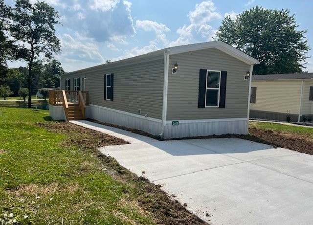 Property at 2613 Miss Ellie Dr, Knoxville, TN 37921, 3 beds, 2 baths