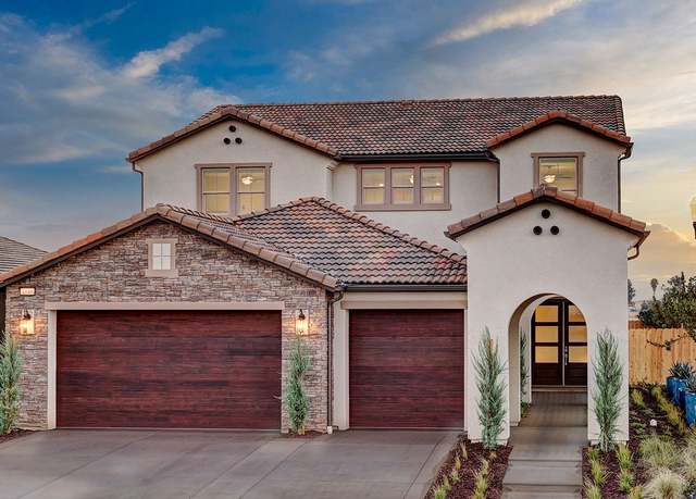 Property at 1148 W Sophie Dr, Madera, CA 93636, 4 beds, 3.5 baths