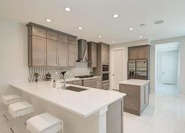 Property at 6417 Pigeon Plum Way, Bradenton, FL 34210, 3 beds, 2.5 baths