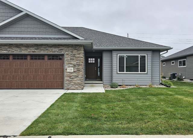 Property at 5070 Overlook Ln, Sioux City, IA 51106, 2 beds, 2 baths
