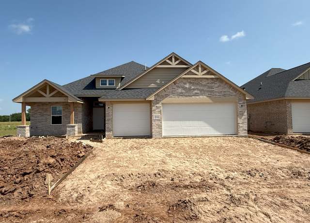 Property at 2233 SW 160th St, Oklahoma City, OK 73170, 4 beds, 3.5 baths