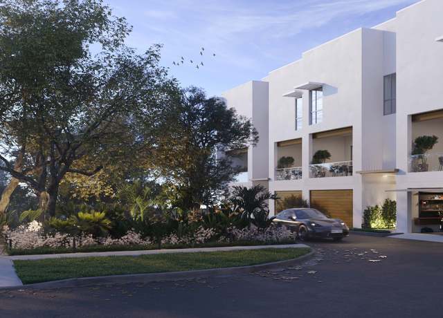 Property at 1028 Sunset Point Rd Unit R4, Clearwater, FL 33755, 3 beds, 2.5 baths